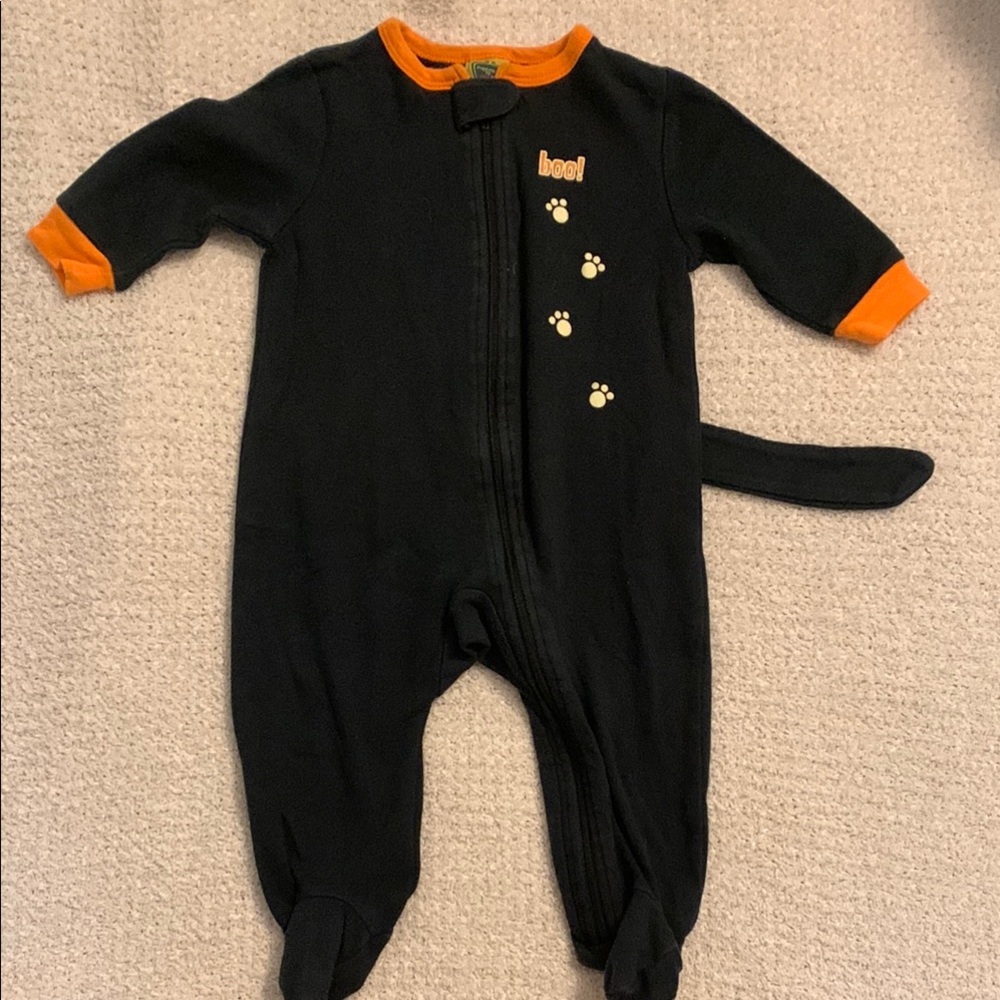 3/$15 Cozy Black and Orange Kids Halloween Footie